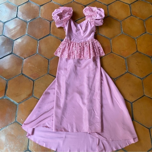 VTG Pink Ruffles Lace Prom Pageant Gown SOUTHERN BELLE Dress Barbiecore 11 / 12 - Picture 12 of 12
